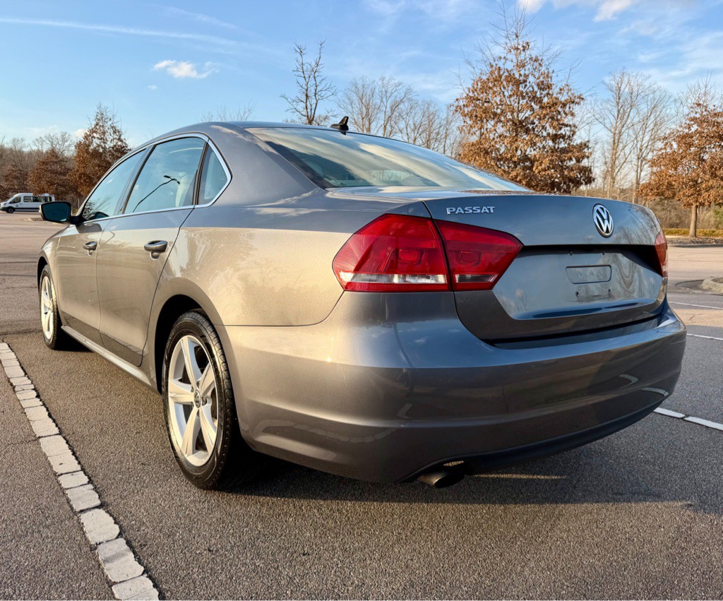 2015 Volkswagen Passat Image 7