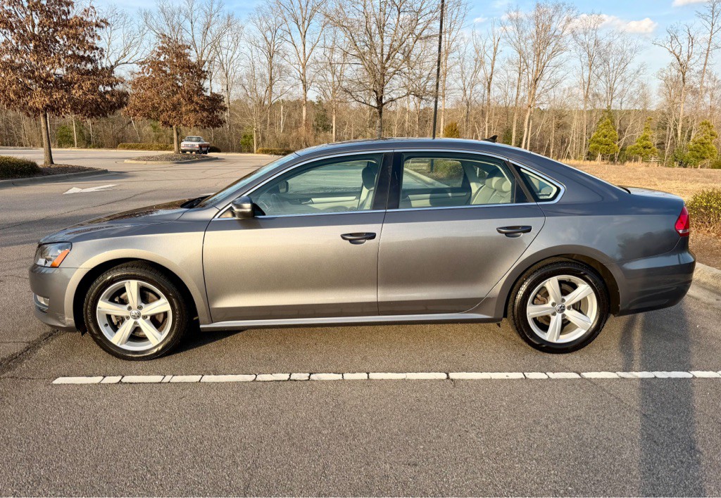 2015 Volkswagen Passat Image 8
