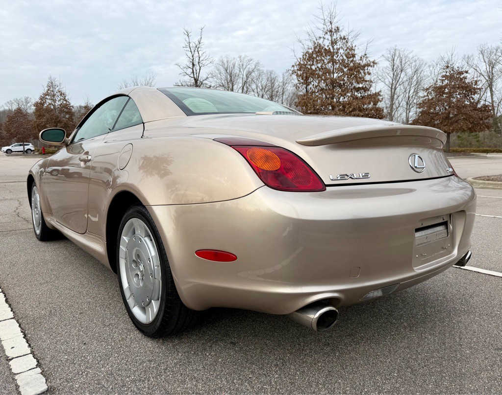 2002 Lexus SC Image 7