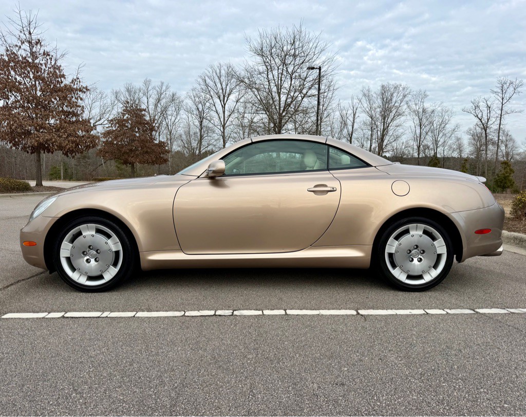 2002 Lexus SC Image 8