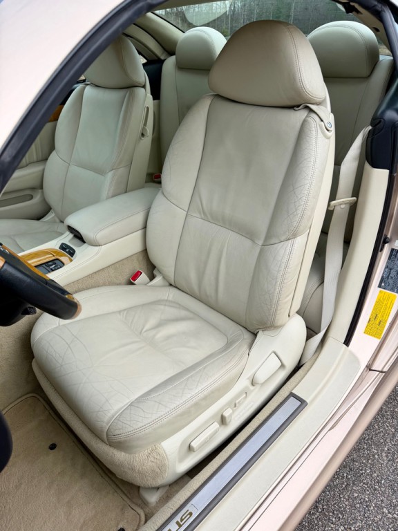 2002 Lexus SC Image 11