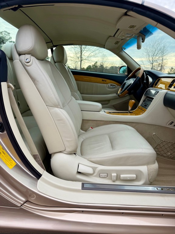 2002 Lexus SC Image 15