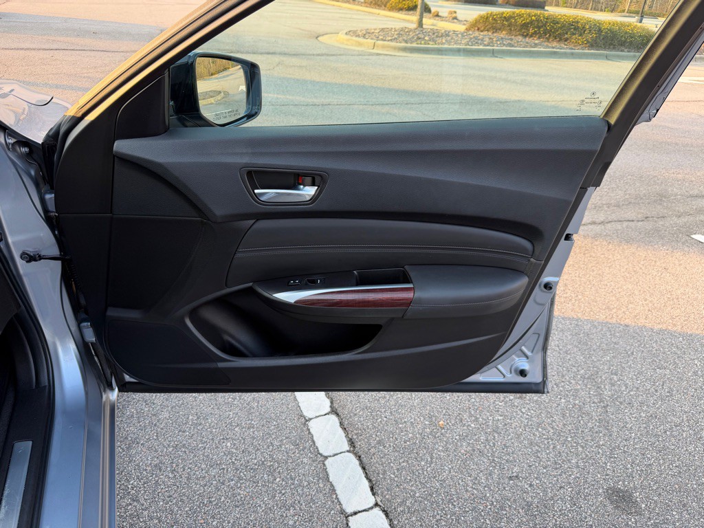 2016 Acura TL Image 24