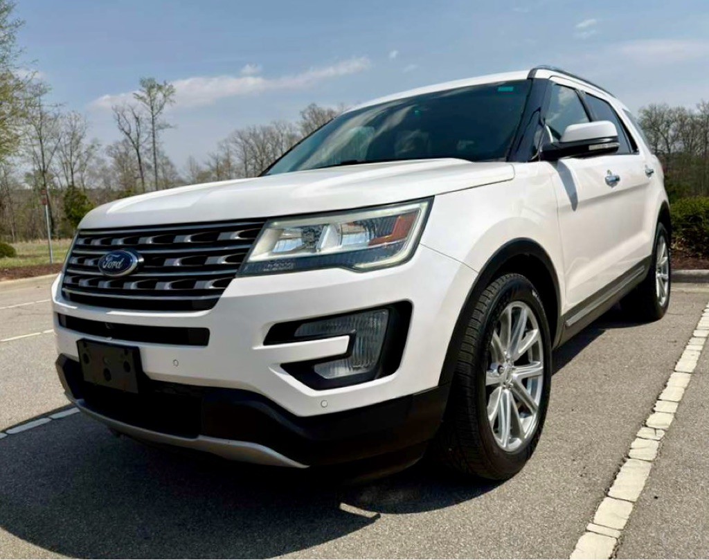 2017 Ford Explorer Image 1