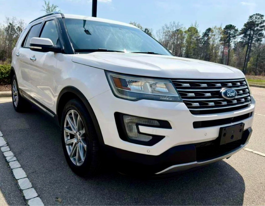 2017 Ford Explorer Image 3