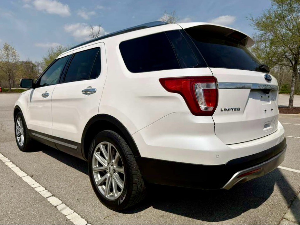 2017 Ford Explorer Image 7