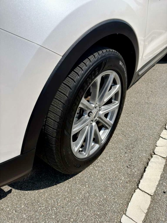 2017 Ford Explorer Image 9