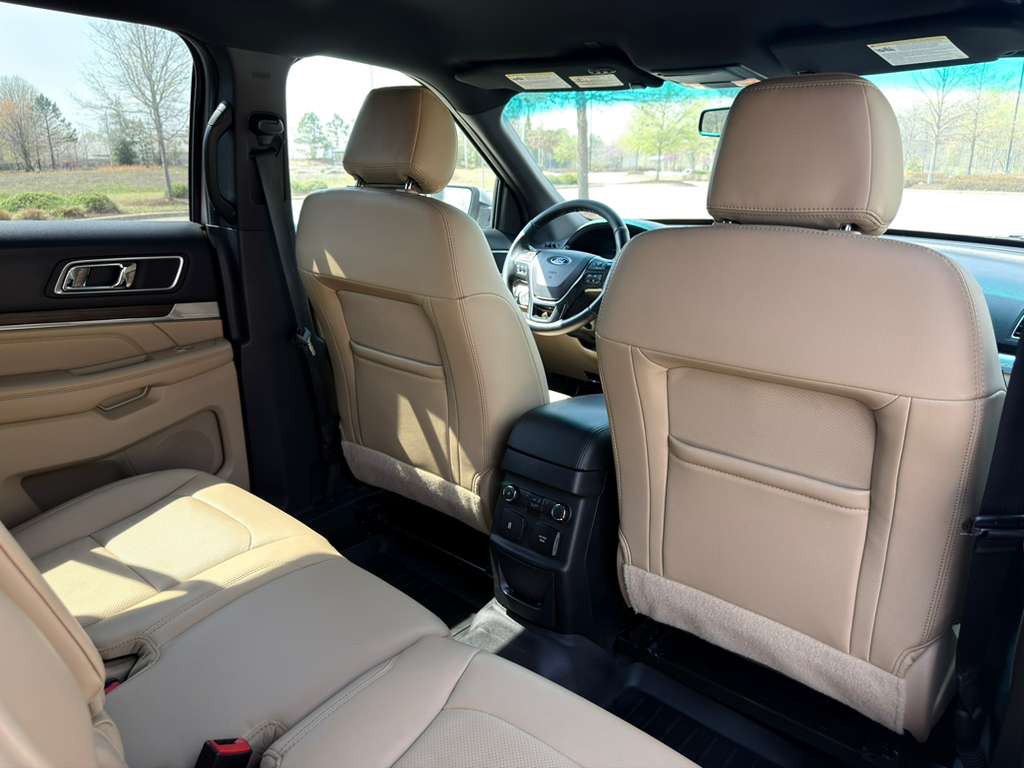 2017 Ford Explorer Image 18