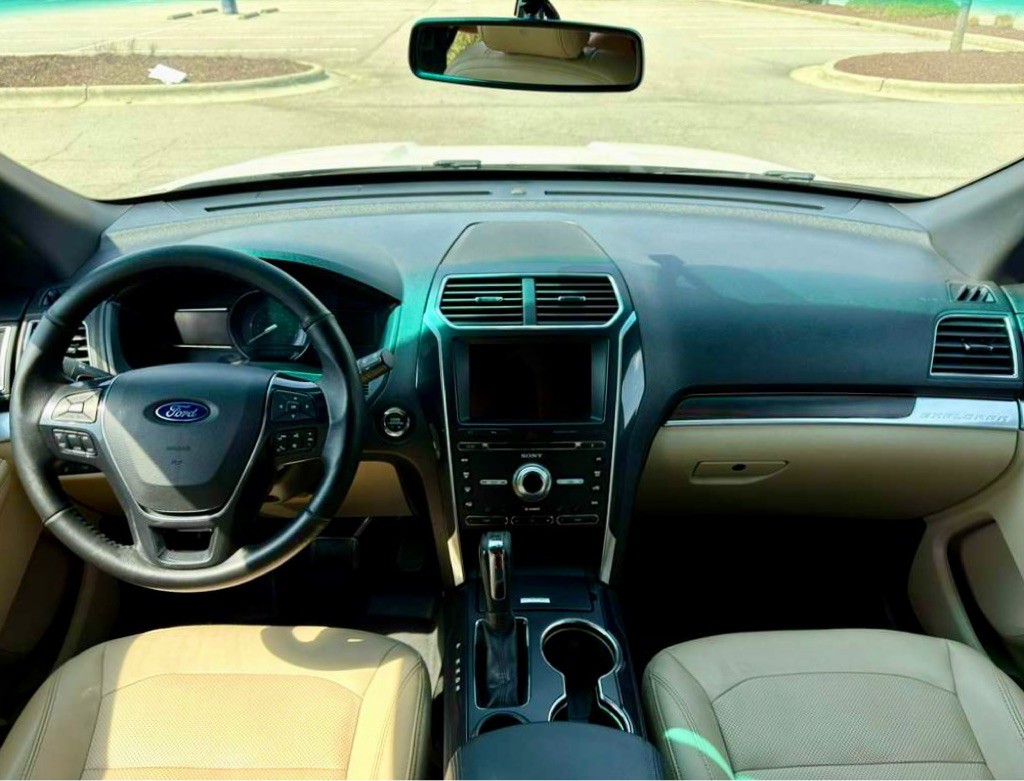 2017 Ford Explorer Image 23