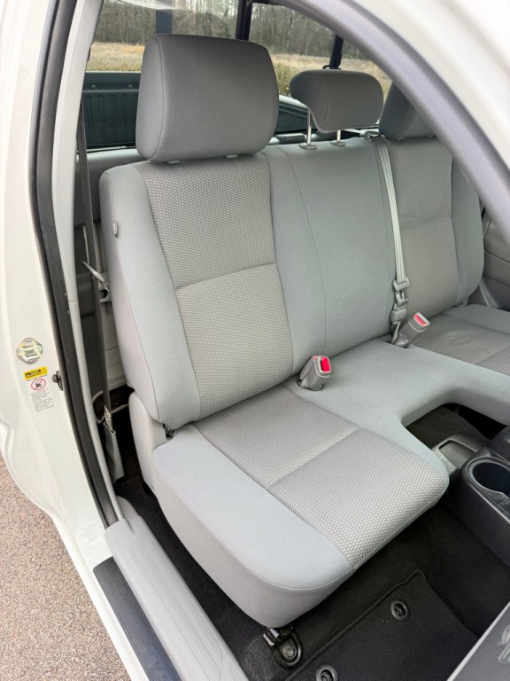 2014 Toyota Tacoma Image 15