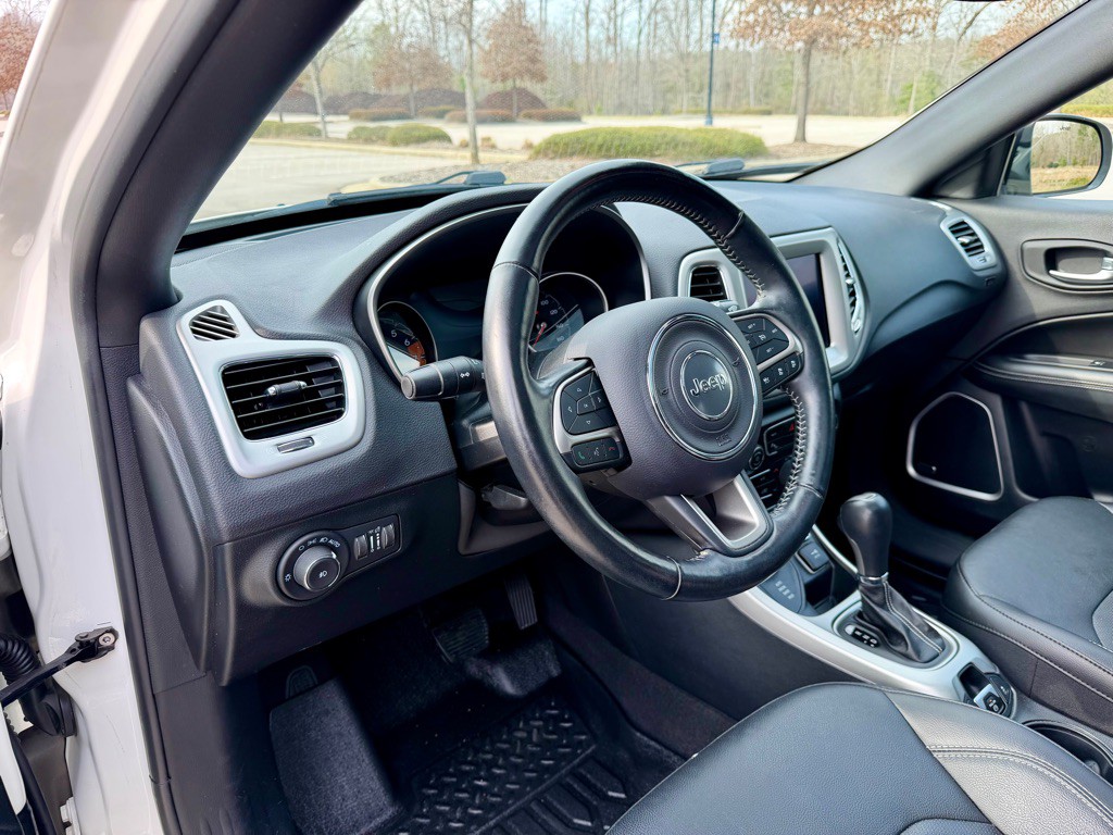 2021 Jeep Compass Image 12