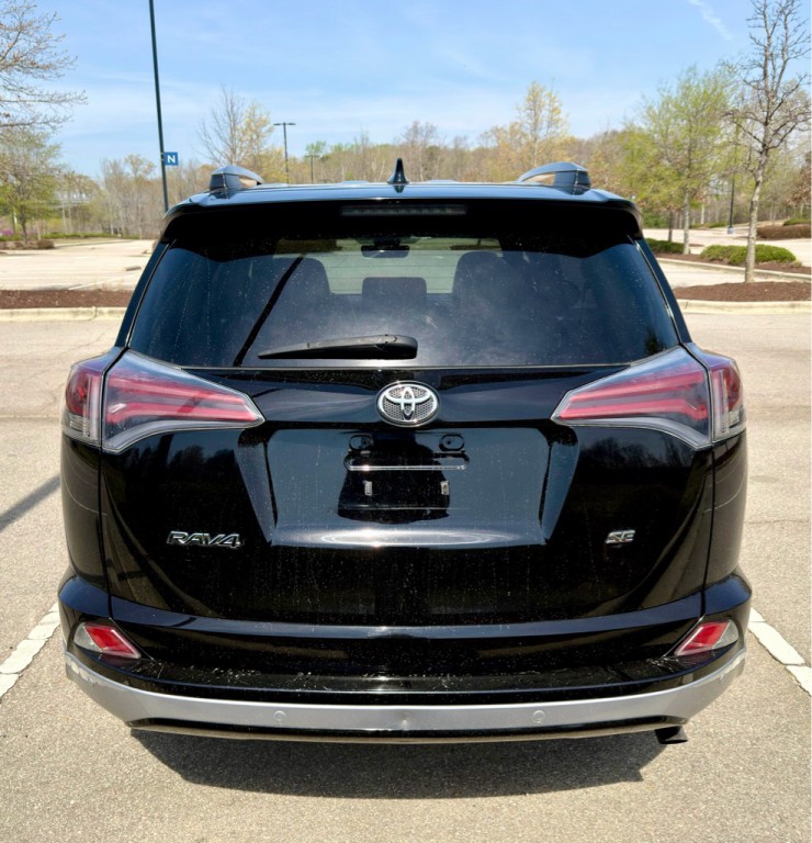 2017 Toyota Rav4 Image 6