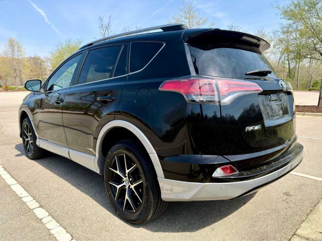 2017 Toyota Rav4 Image 7