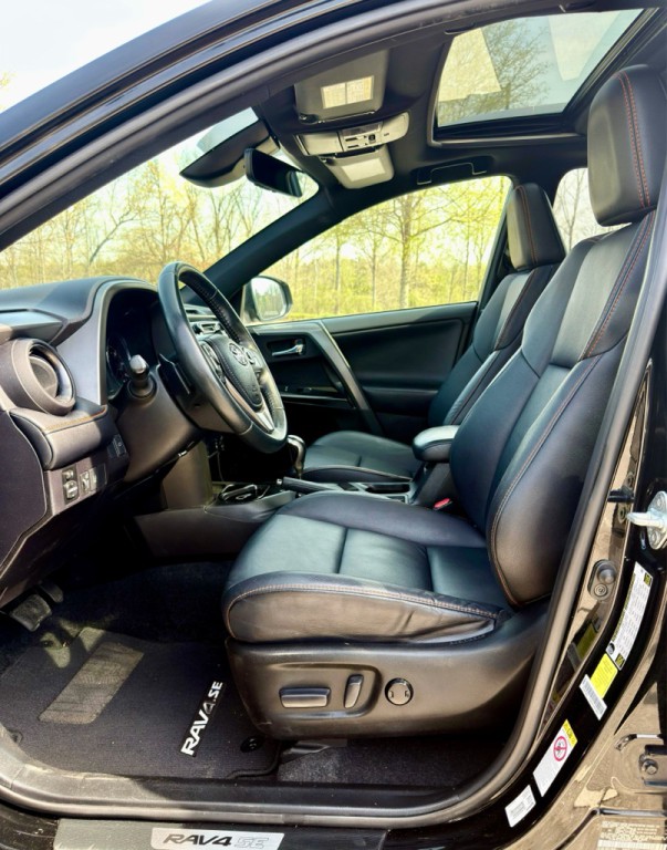 2017 Toyota Rav4 Image 10