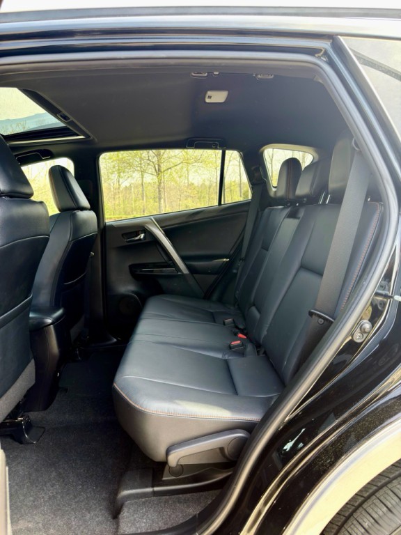 2017 Toyota Rav4 Image 13