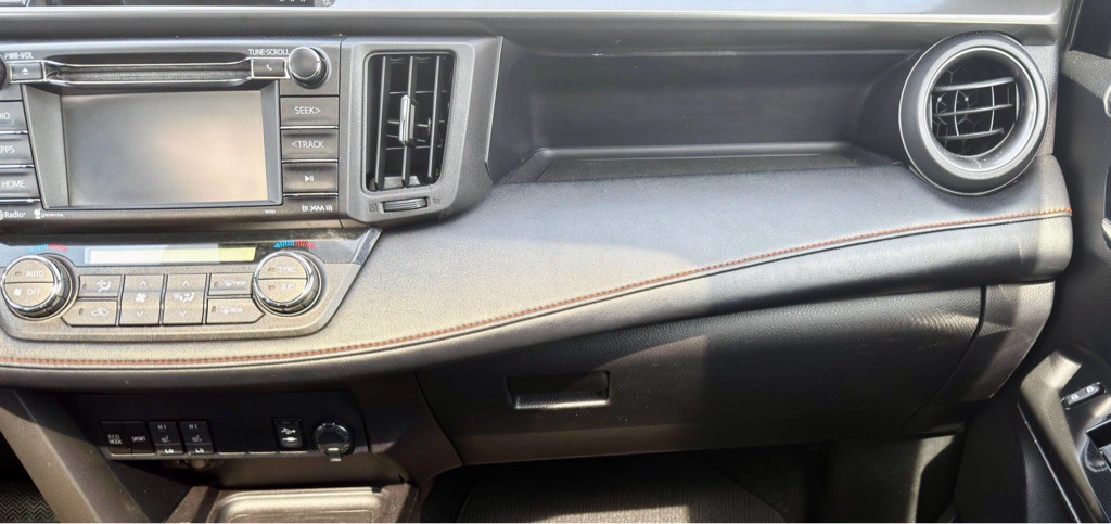 2017 Toyota Rav4 Image 19