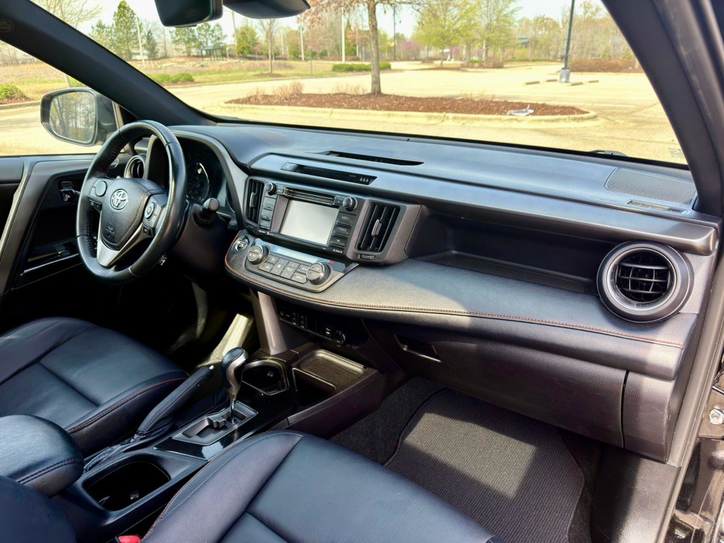2017 Toyota Rav4 Image 22