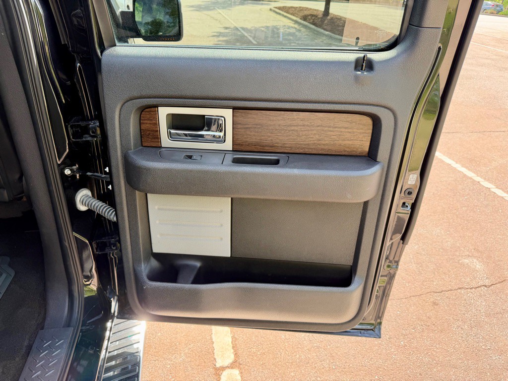 2014 Ford F-150 Image 25