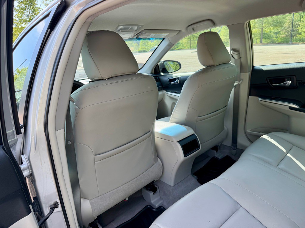 2012 Toyota Camry Image 15