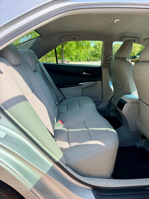 2012 Toyota Camry Image 21