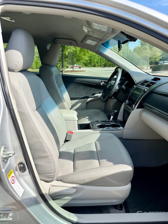 2012 Toyota Camry Image 25