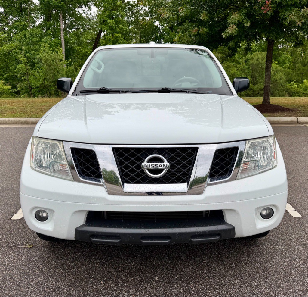 2018 Nissan Frontier Image 2
