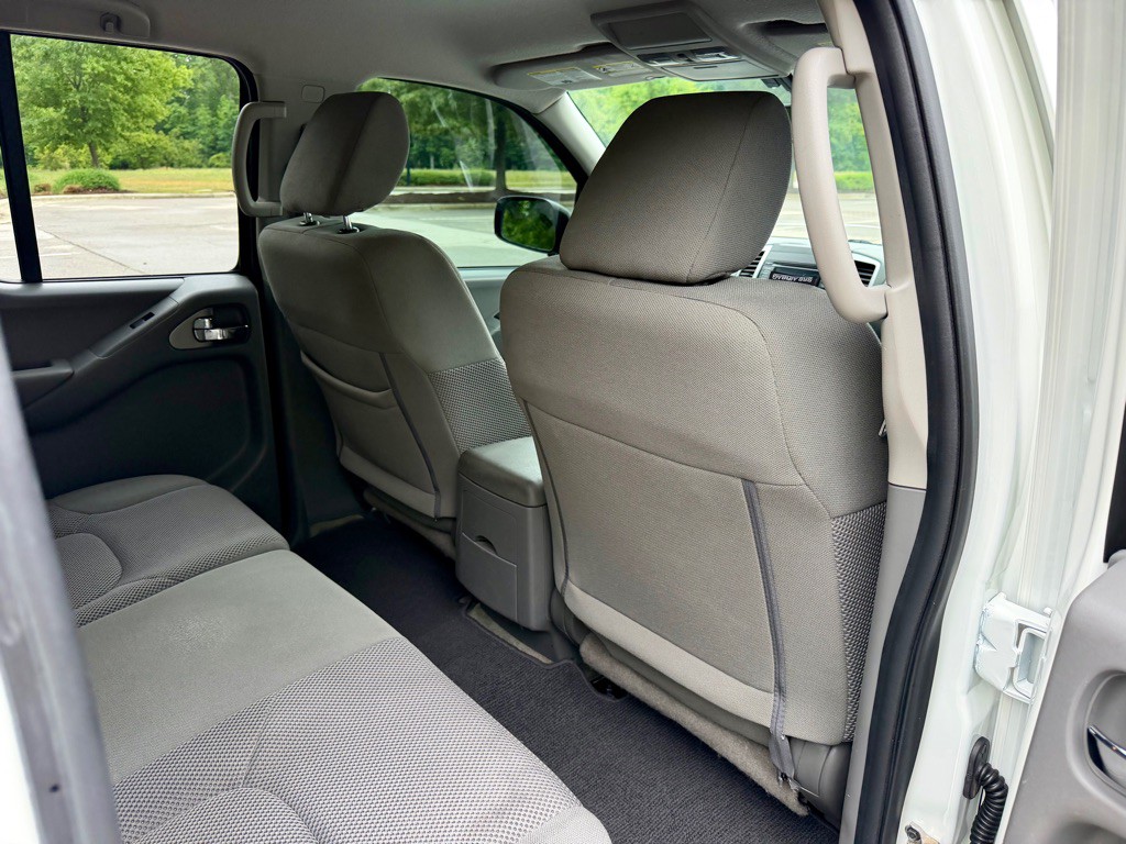 2018 Nissan Frontier Image 24