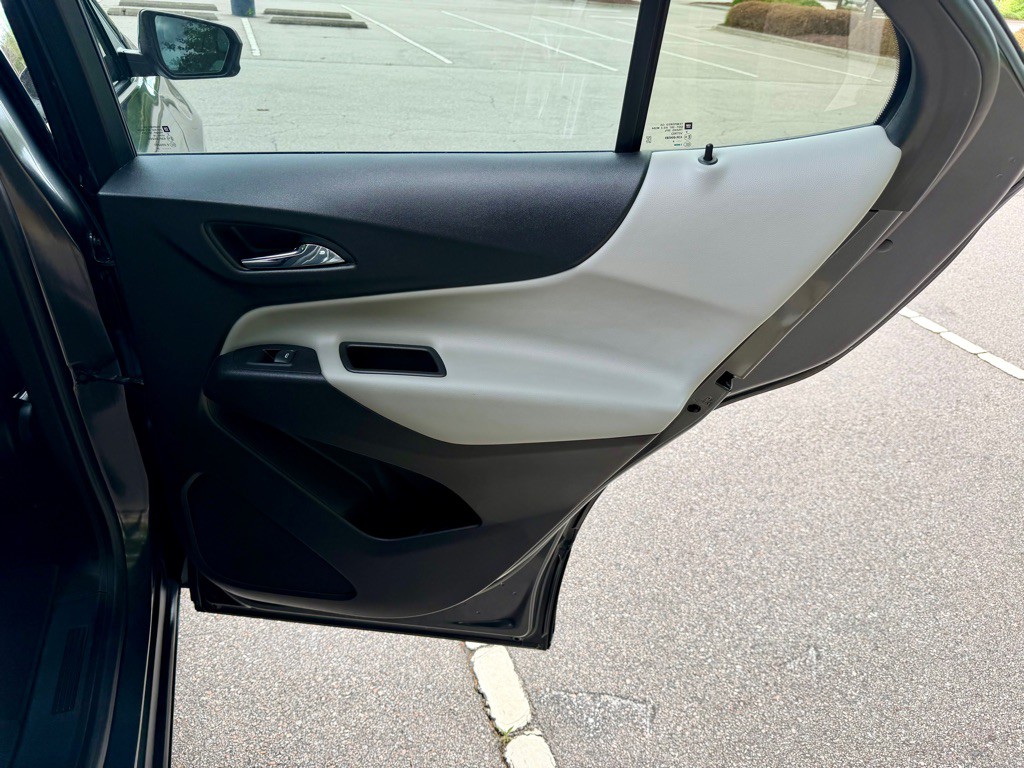 2020 Chevrolet Equinox Image 25