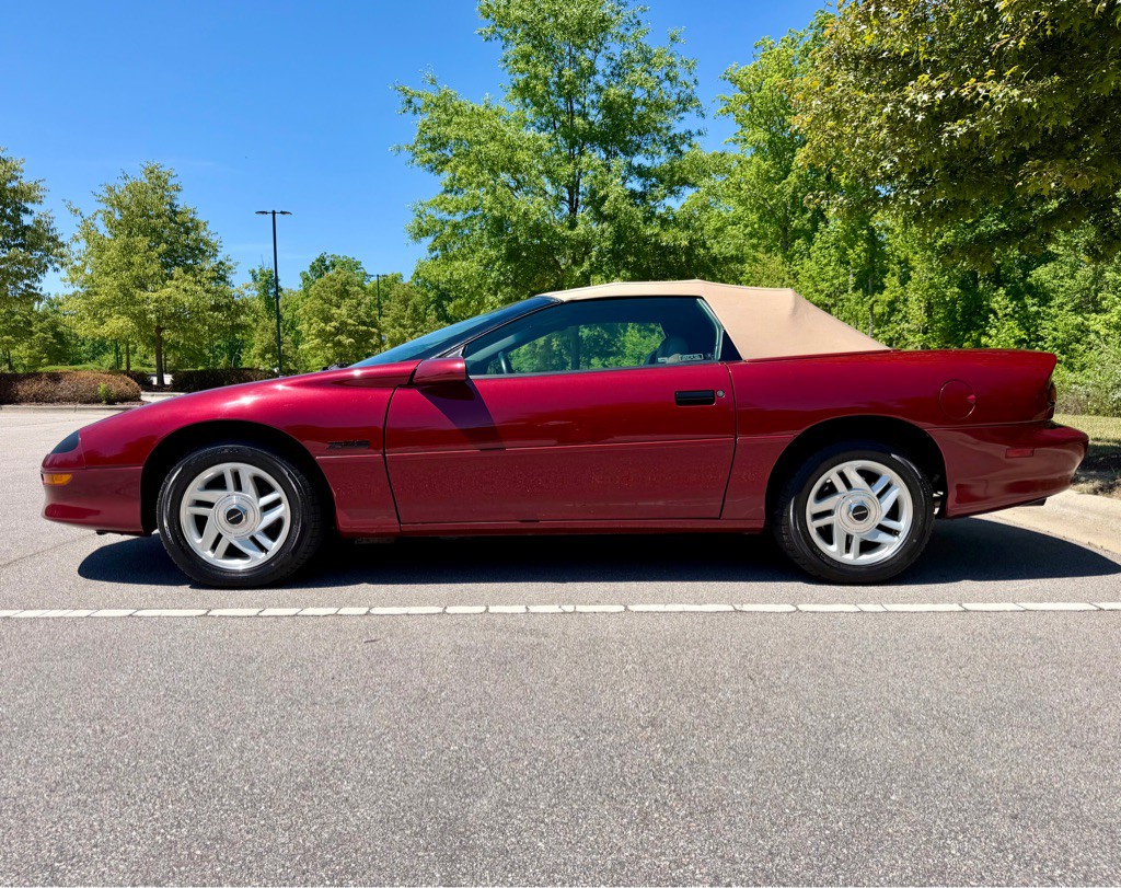 1995 Chevrolet Camaro Image 8