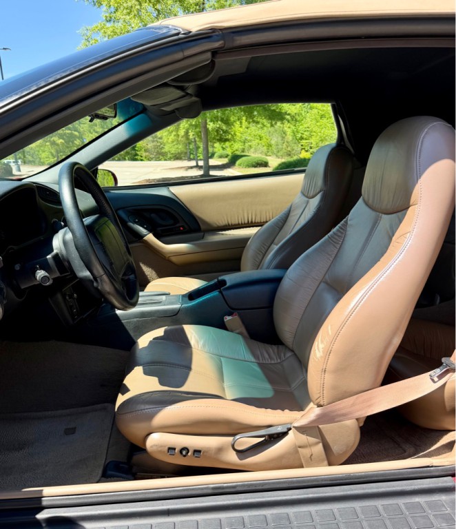 1995 Chevrolet Camaro Image 10