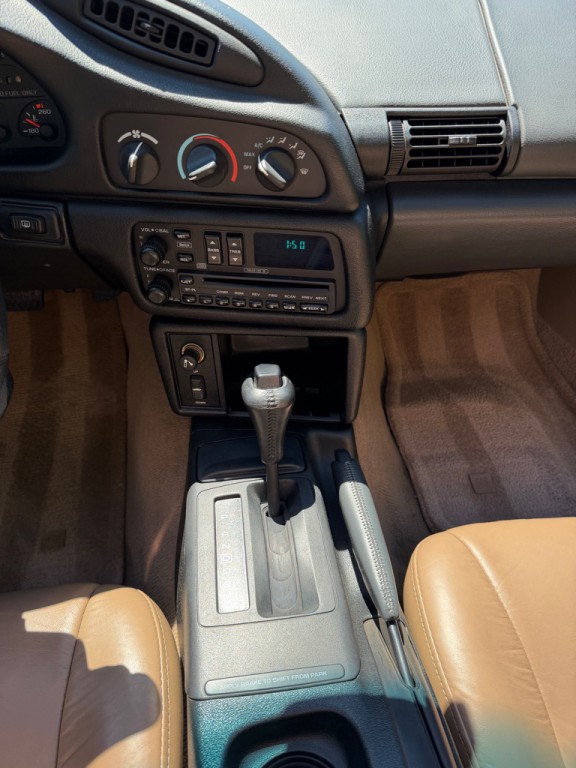 1995 Chevrolet Camaro Image 19