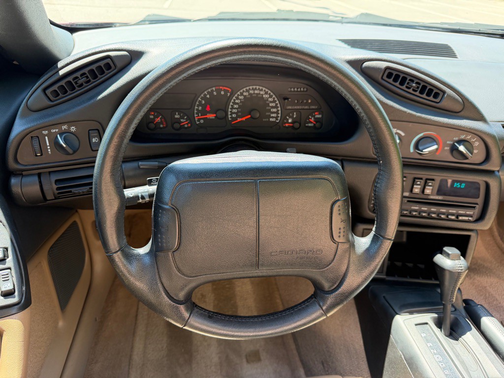 1995 Chevrolet Camaro Image 20