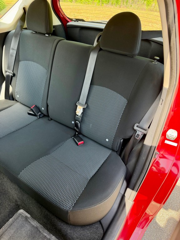 2015 Nissan Versa Image 15