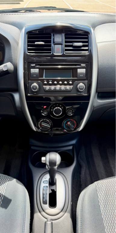 2015 Nissan Versa Image 20