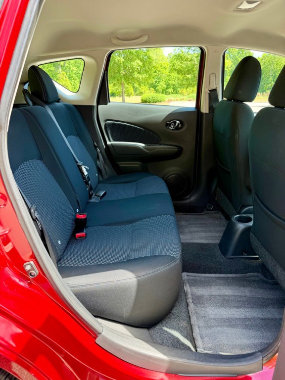 2015 Nissan Versa Image 22