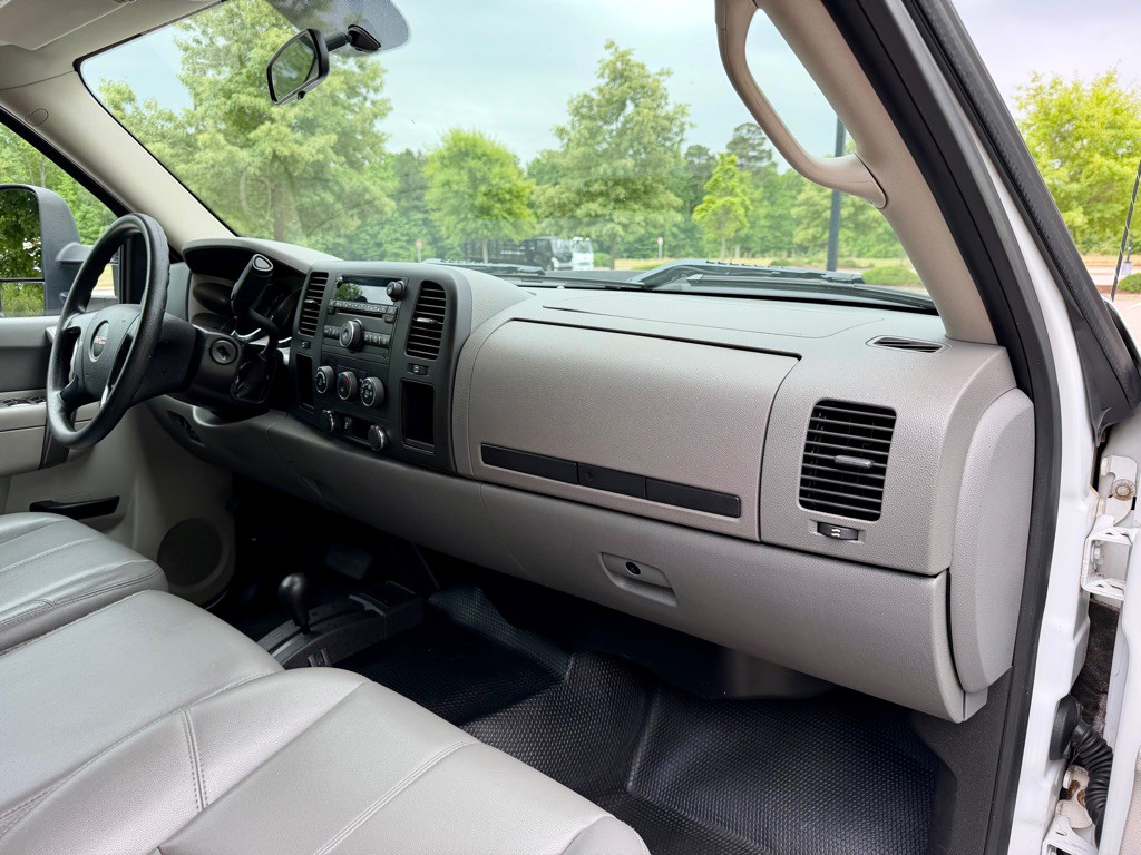 2013 GMC Sierra Image 28