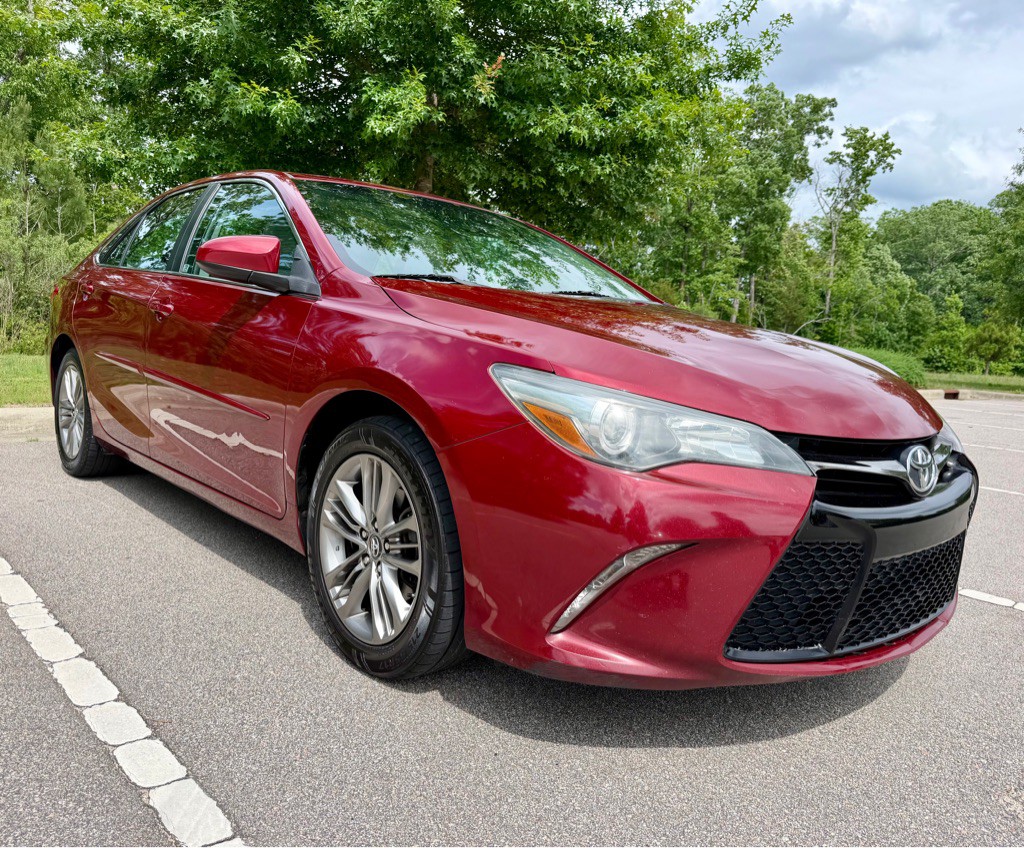 2016 Toyota Camry Image 3