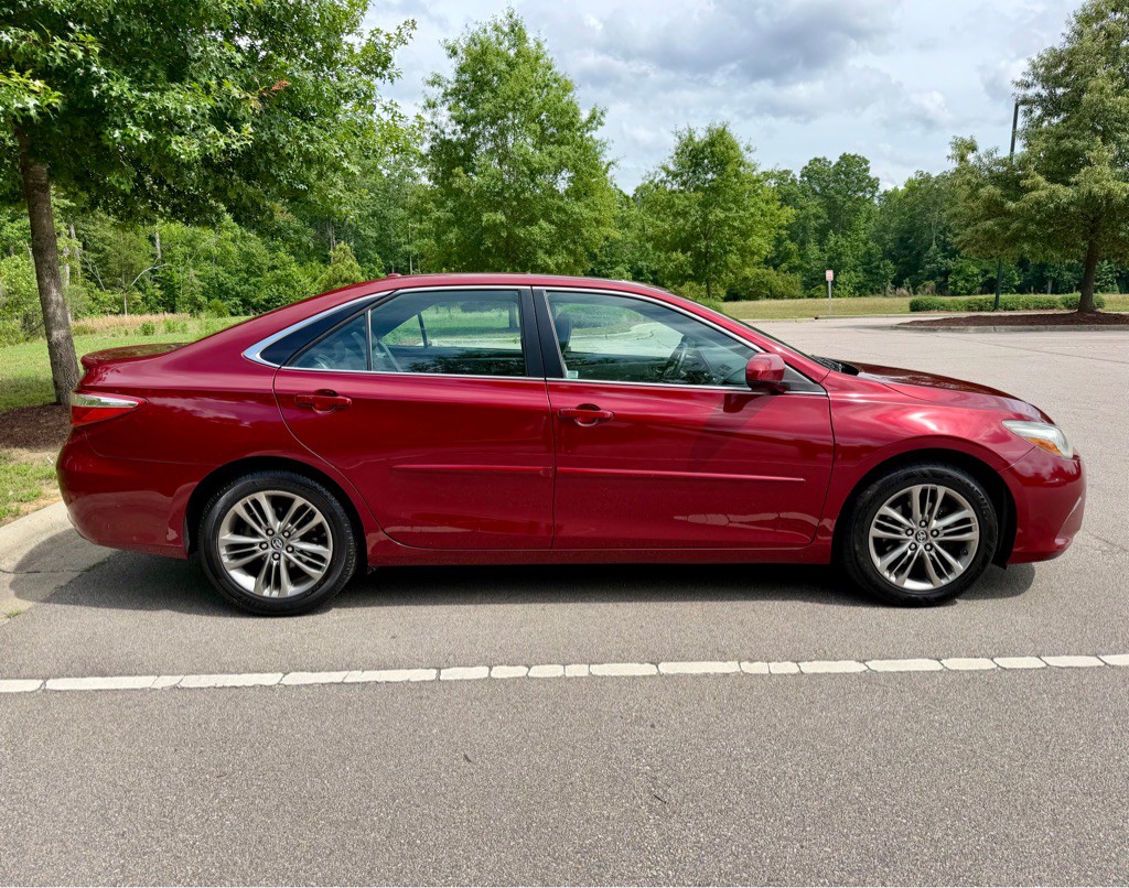 2016 Toyota Camry Image 4
