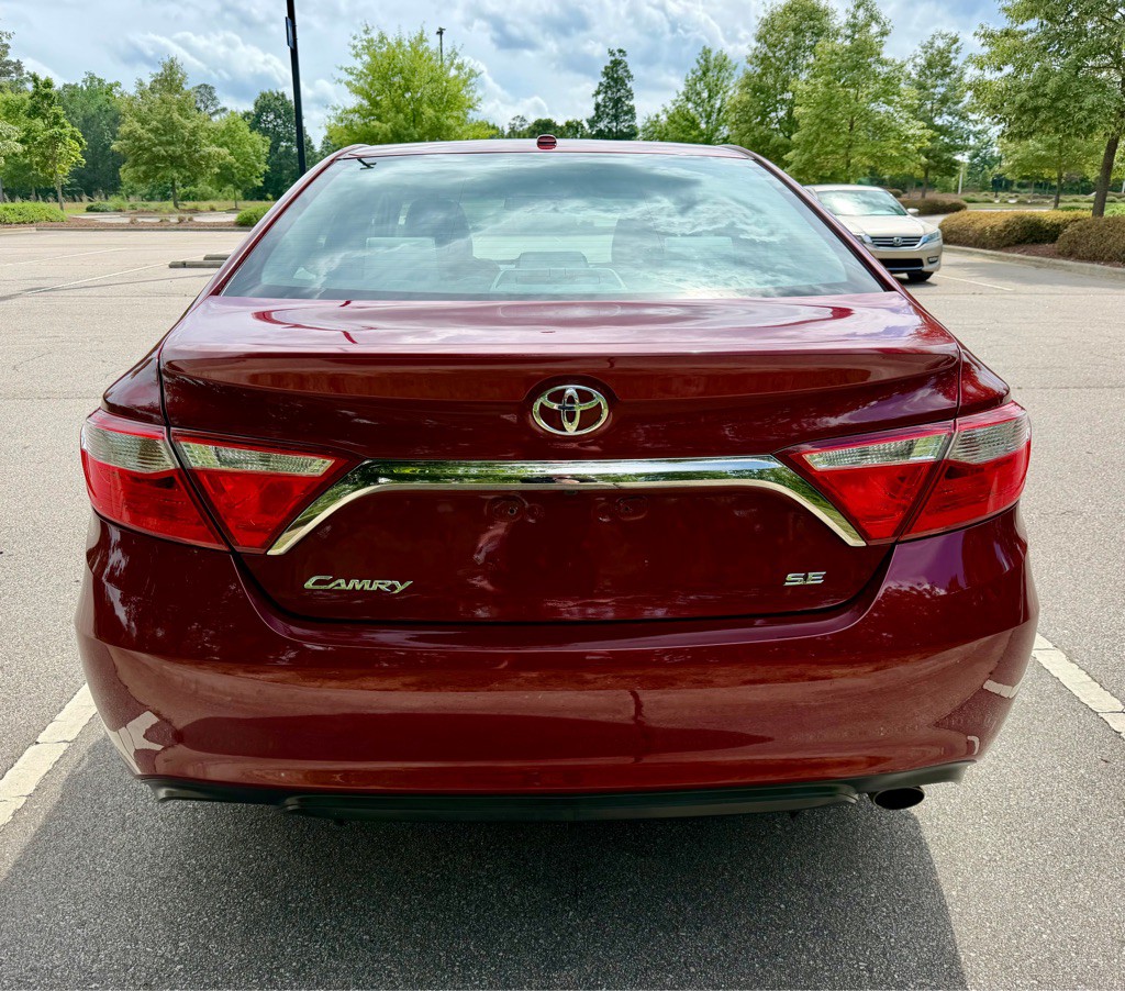2016 Toyota Camry Image 6