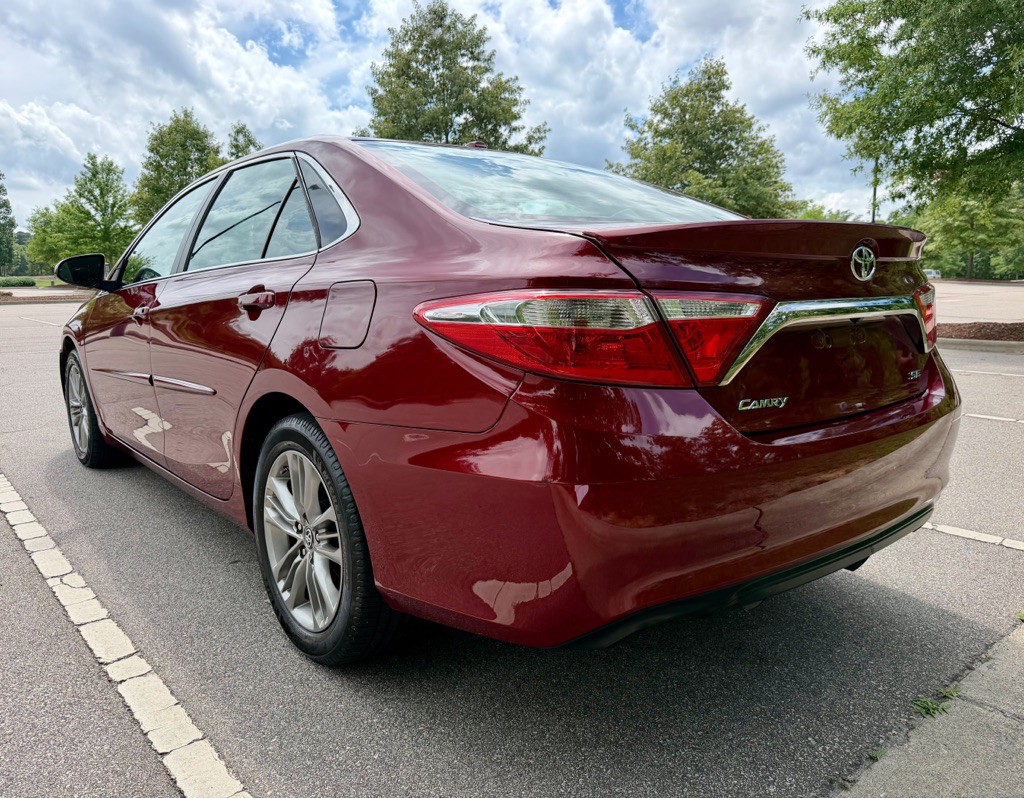 2016 Toyota Camry Image 7