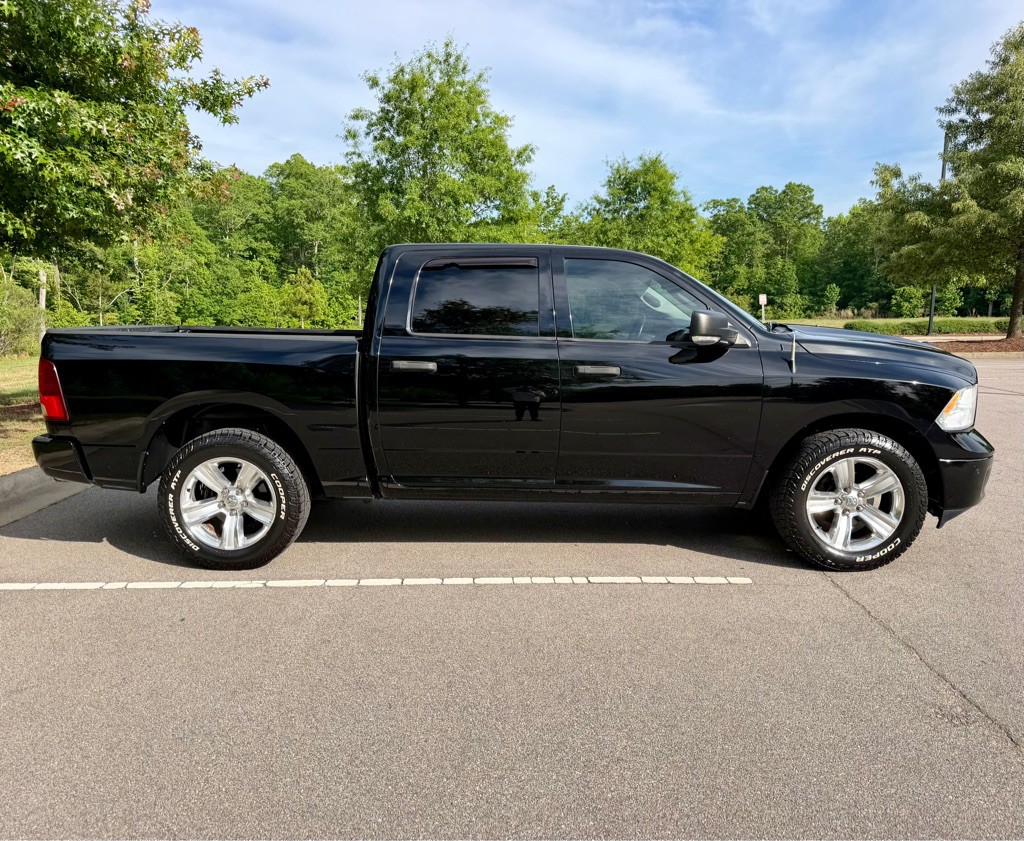 2014 RAM 1500 Image 4