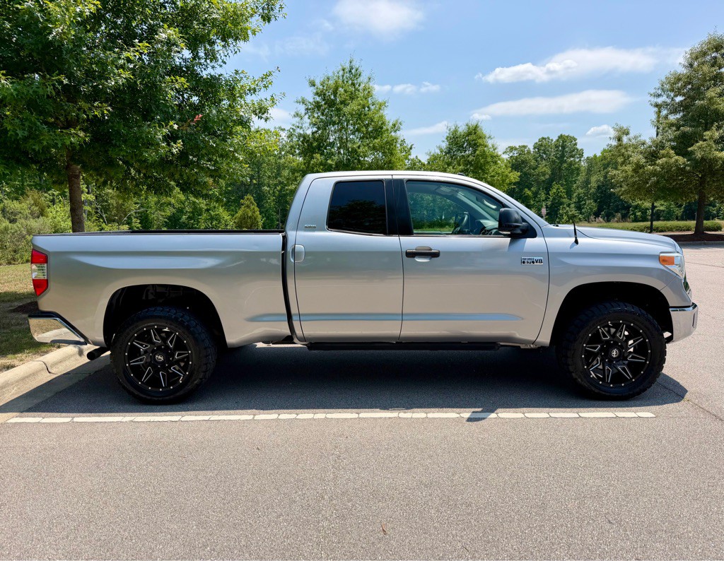 2016 Toyota Tundra Image 4