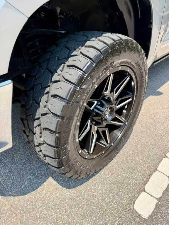 2016 Toyota Tundra Image 9