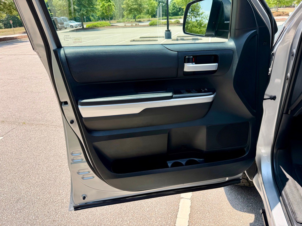 2016 Toyota Tundra Image 13