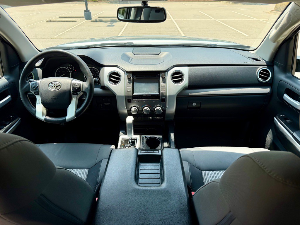 2016 Toyota Tundra Image 18