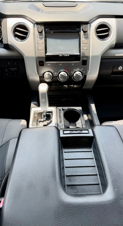 2016 Toyota Tundra Image 20