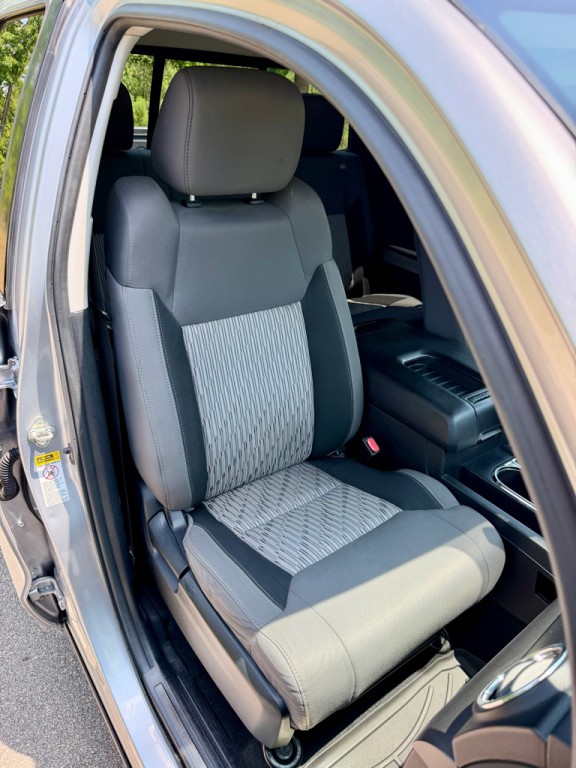 2016 Toyota Tundra Image 26