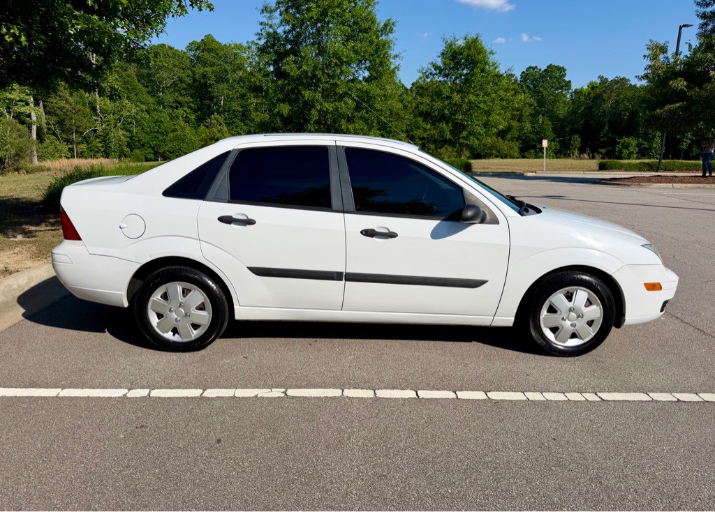 2007 Ford Focus Image 4
