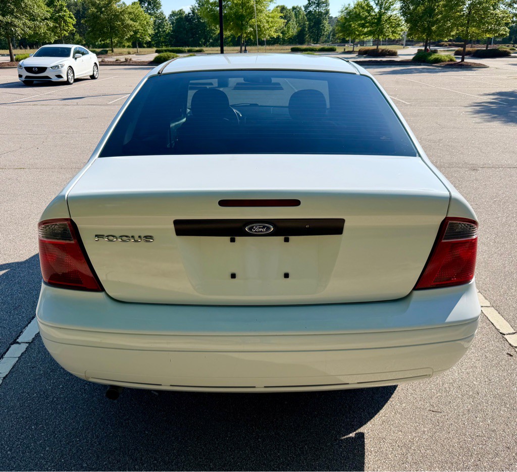 2007 Ford Focus Image 6