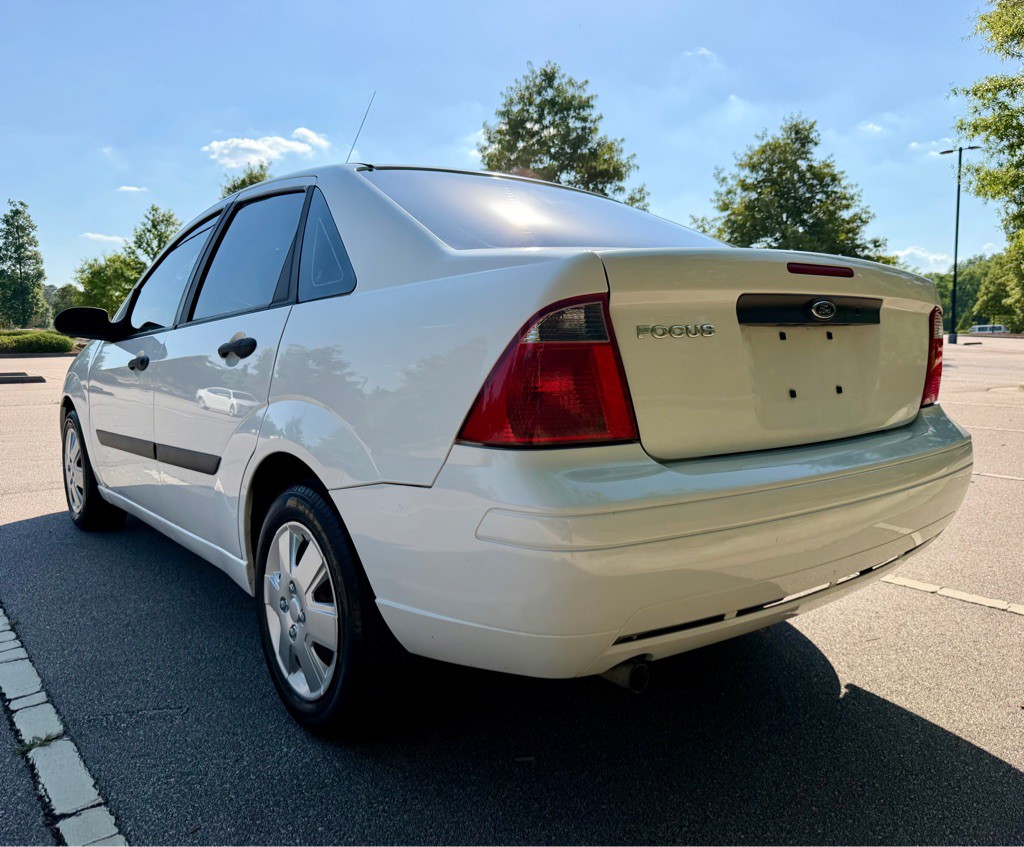 2007 Ford Focus Image 7